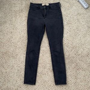 black hollister jeggings